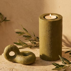 Bougeoir en bois et sculpture décorative vert olive – duo artisanal