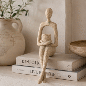 Sculpture " la lisante " style beige sablé Méditerranée