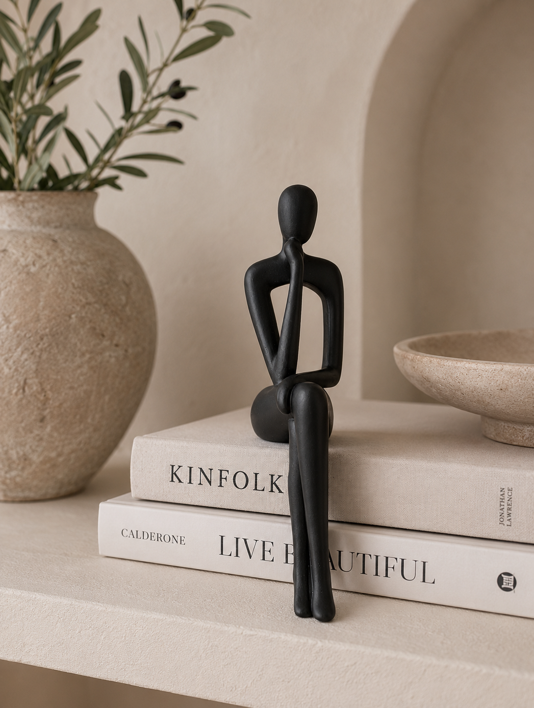 Sculpture " le penseur " style noir minimaliste