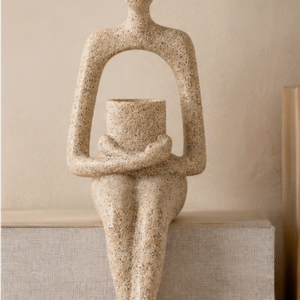 Sculpture " la lisante " style beige sablé Méditerranée